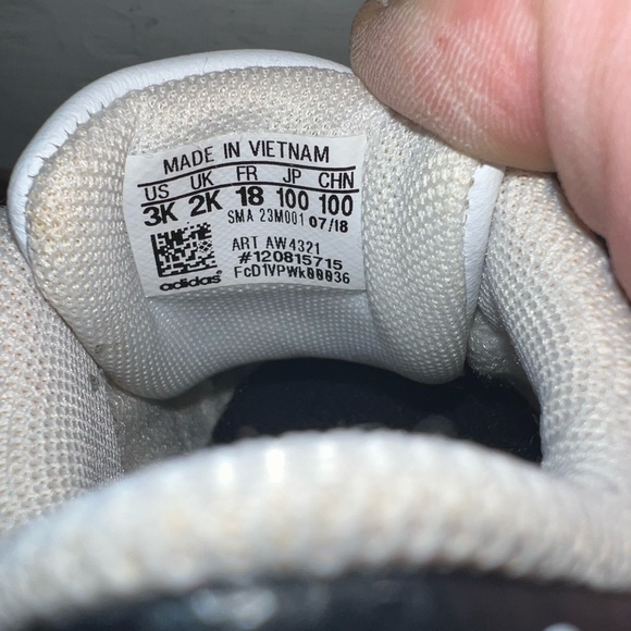 Adidas Shelltoss Baby size 3 - Picture 3 of 3